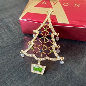 Vintage Avon 2005 collectible gold tone metal Christmas tree pin